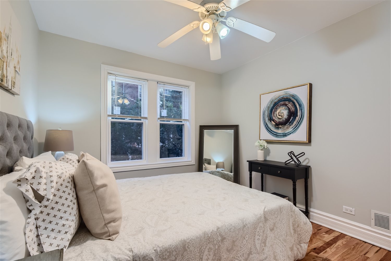 3853 N Kedvale Avenue Unit: B1