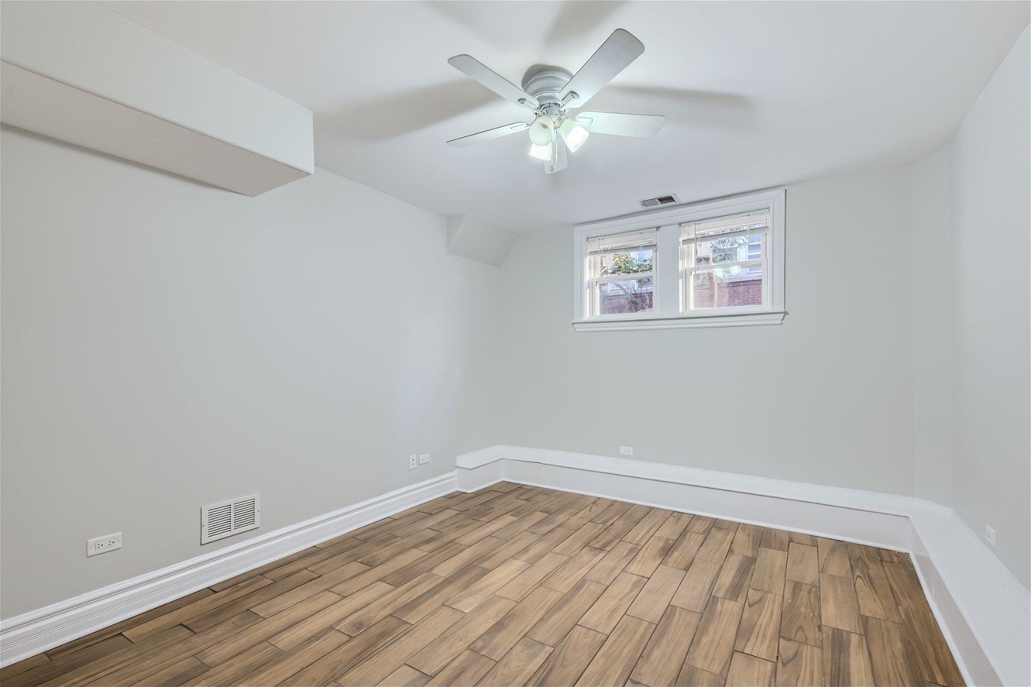 3853 N Kedvale Avenue Unit: B1