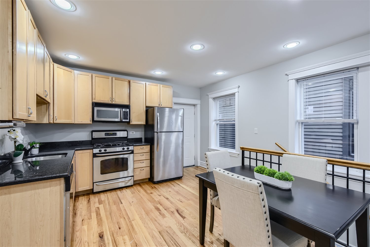 3853 N Kedvale Avenue Unit: B1