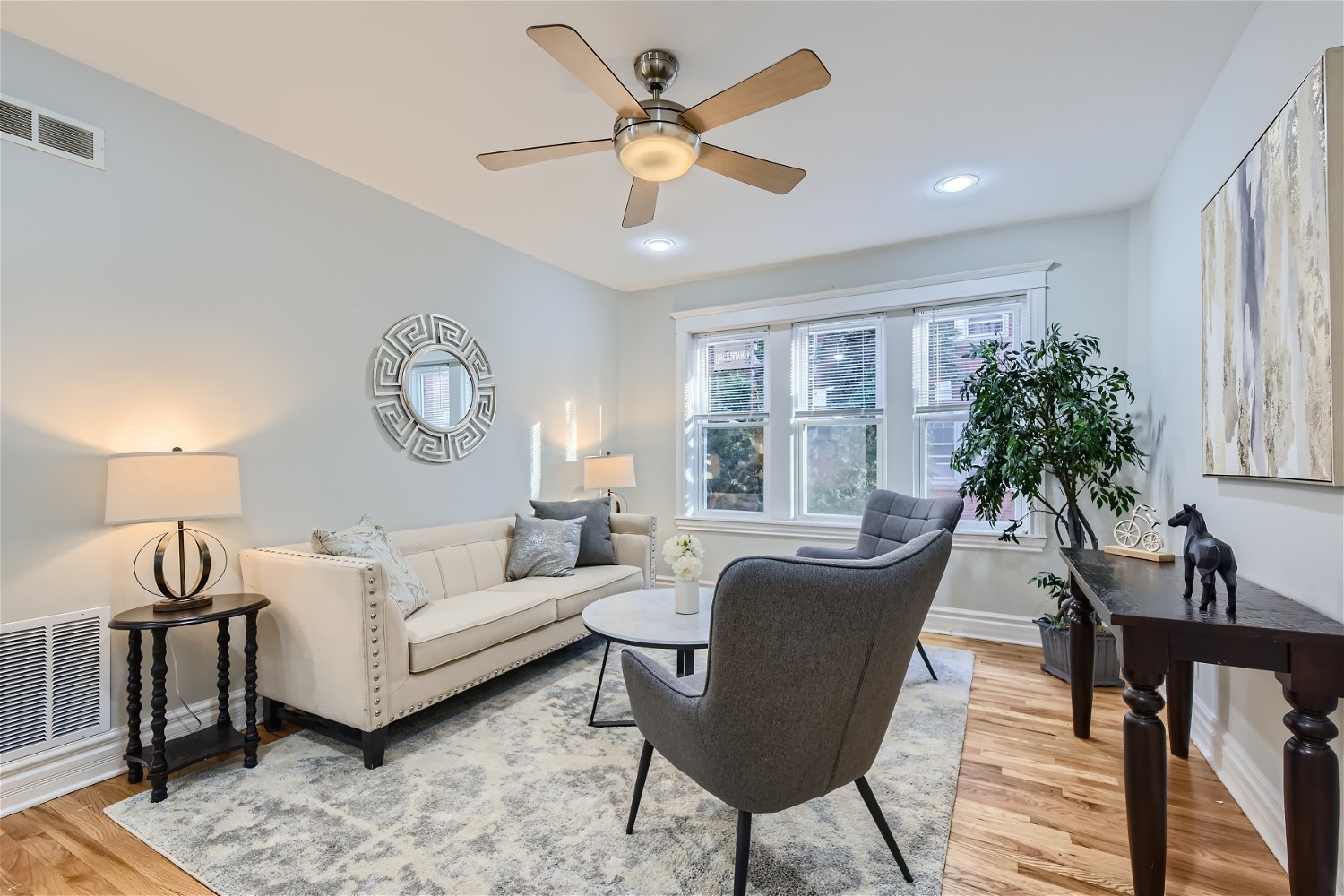 3853 N Kedvale Avenue Unit: B1