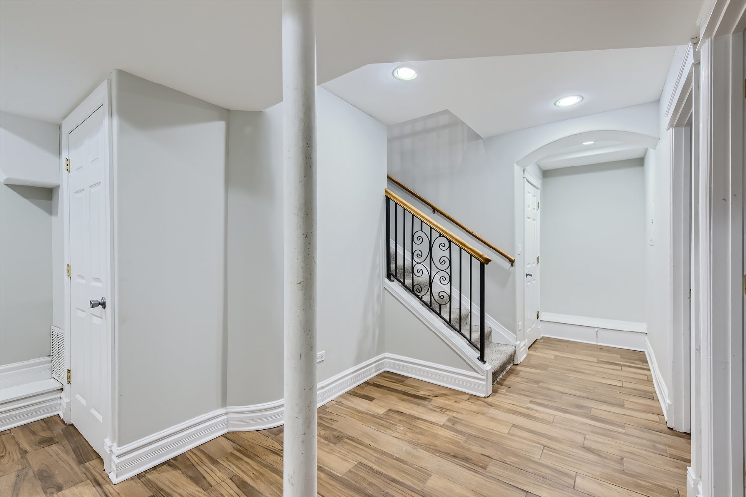 3853 N Kedvale Avenue Unit: B1