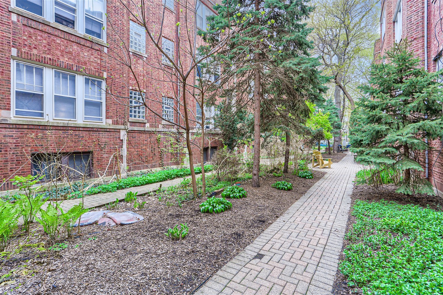 3853 N Kedvale Avenue Unit: B1