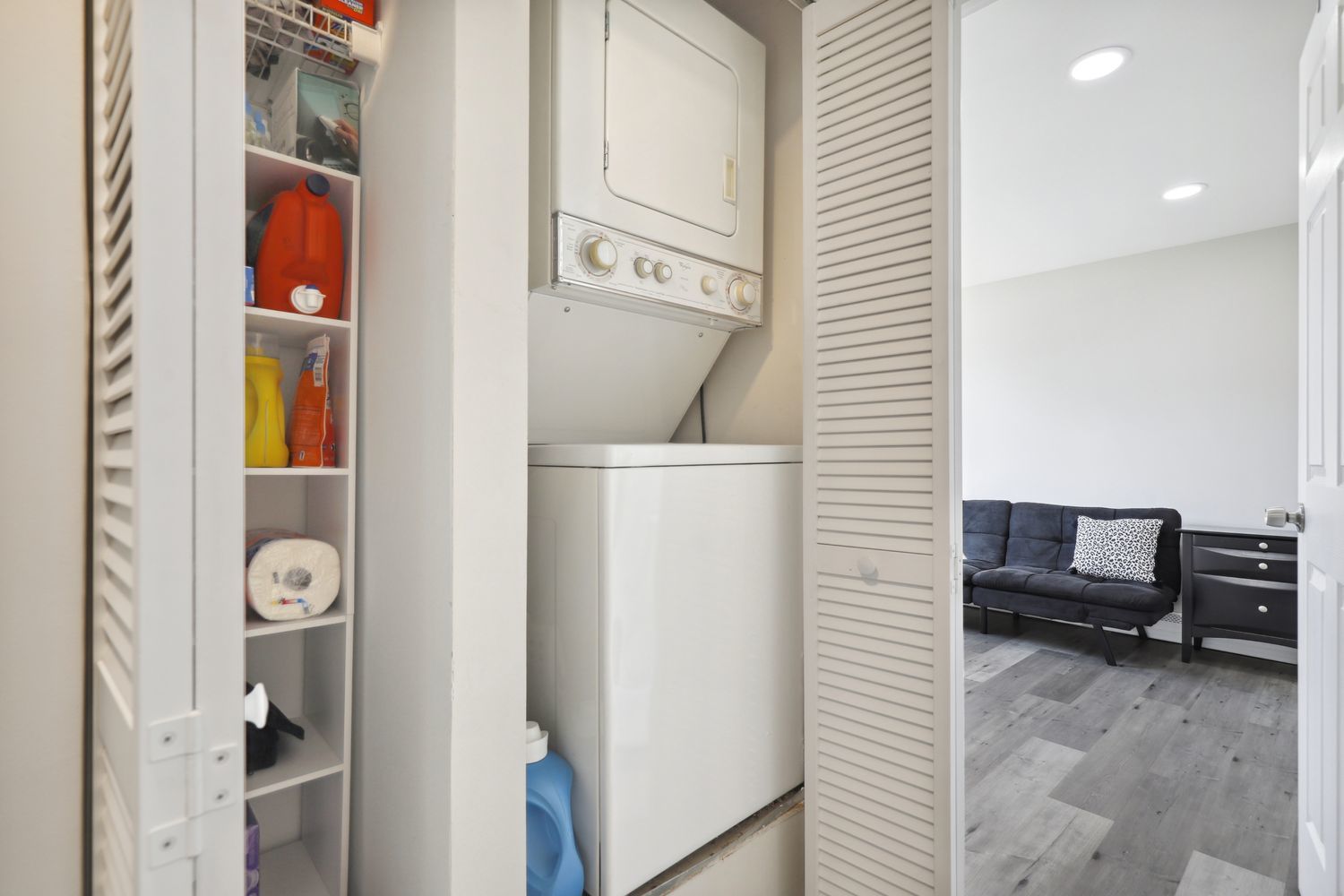 6447 S Narragansett Avenue Unit: 1A