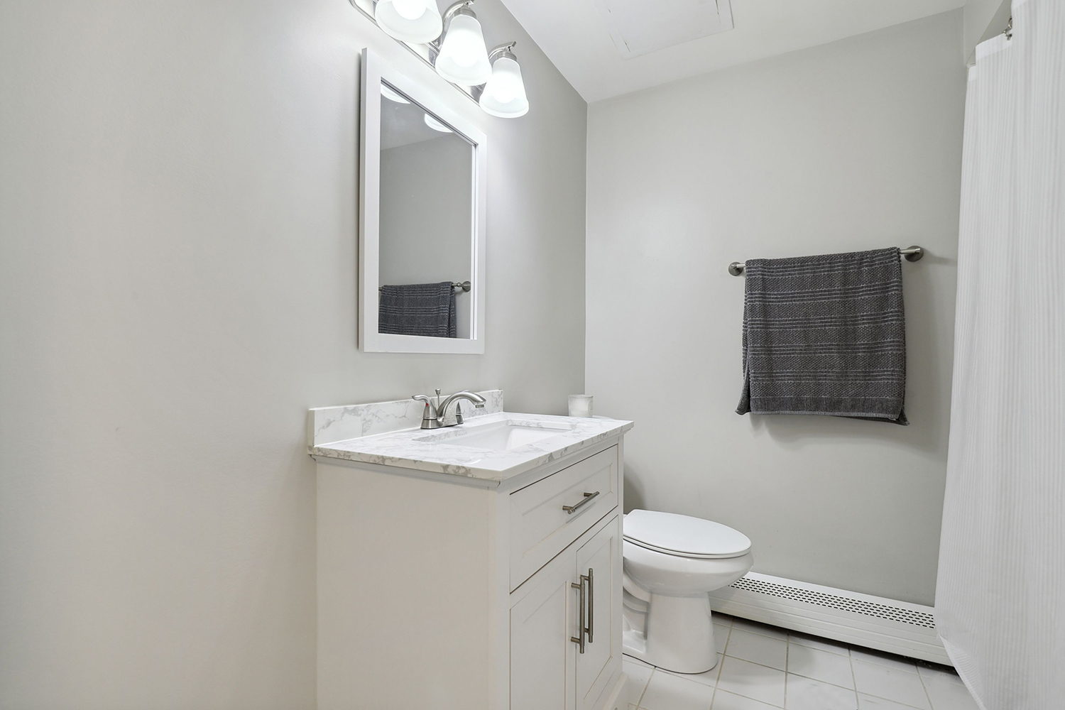 6447 S Narragansett Avenue Unit: 1A