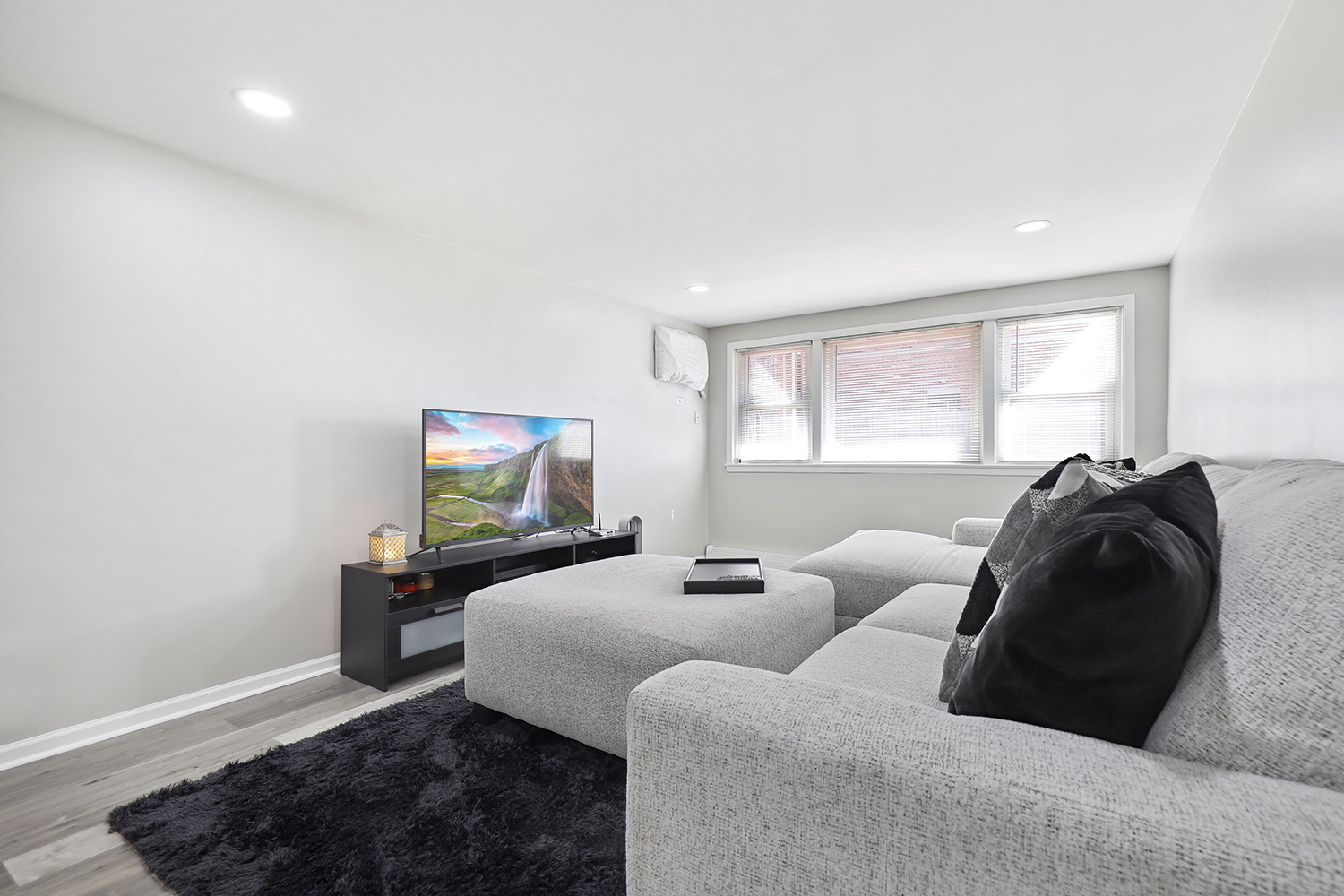 6447 S Narragansett Avenue Unit: 1A
