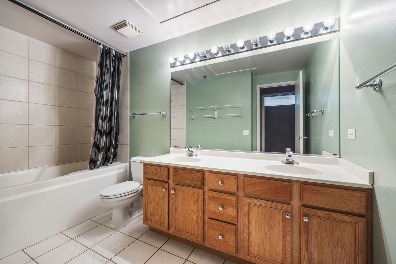 1530 S State Street Unit: 620