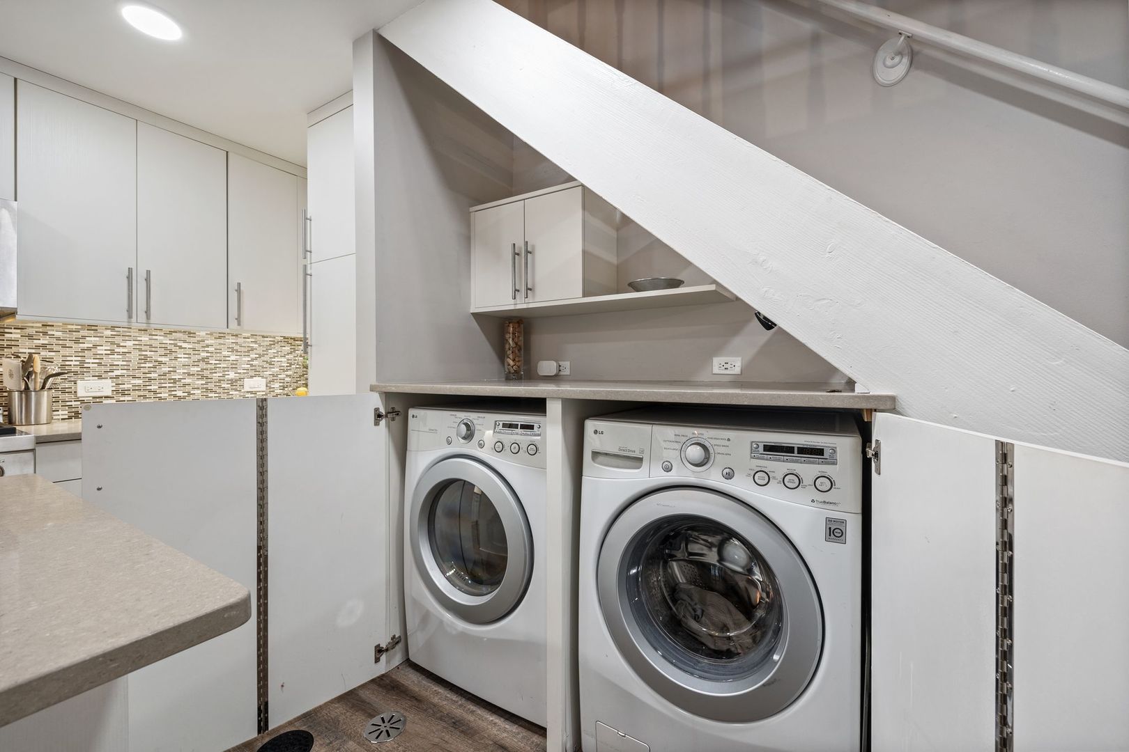 1719 N Mohawk Street Unit: E