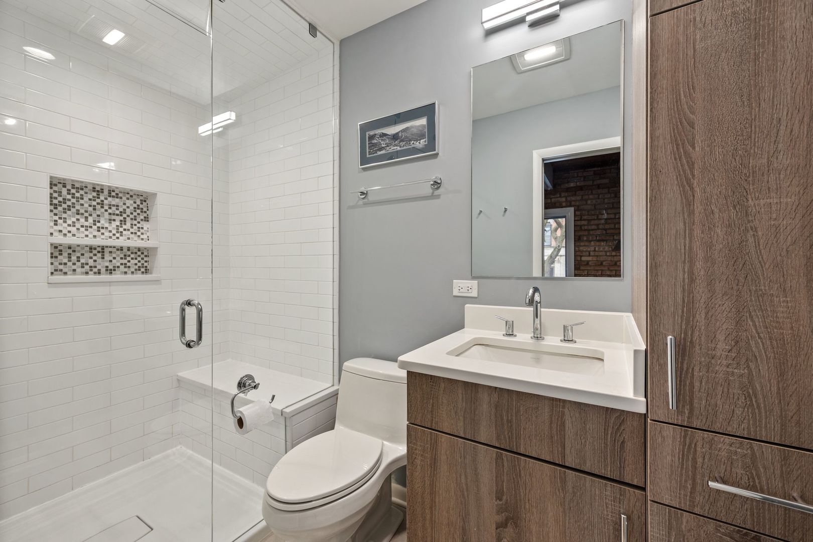 1719 N Mohawk Street Unit: E