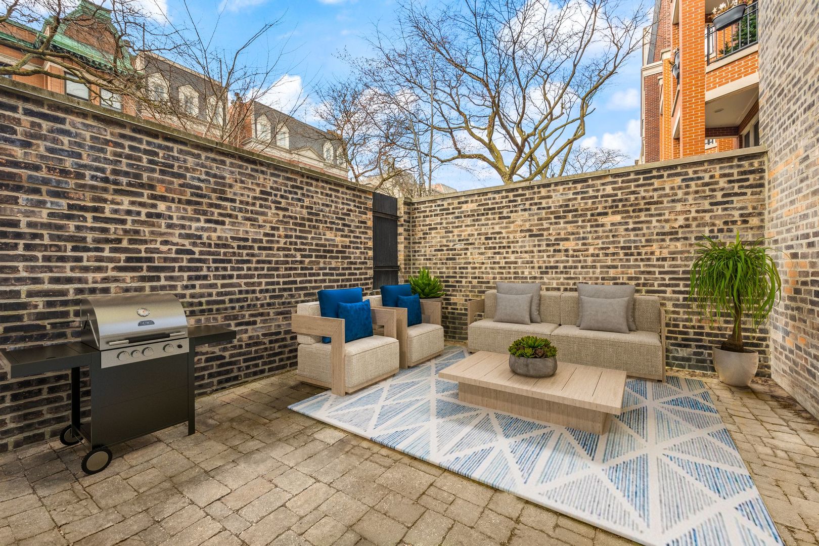 1719 N Mohawk Street Unit: E