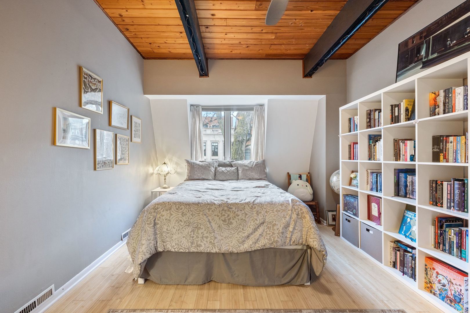 1719 N Mohawk Street Unit: E