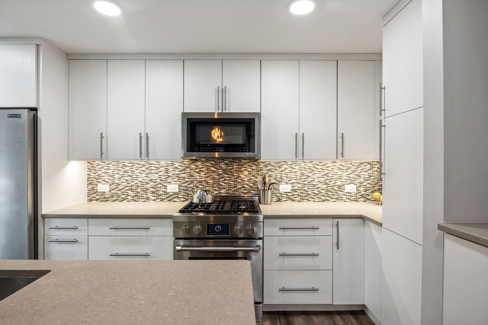 1719 N Mohawk Street Unit: E