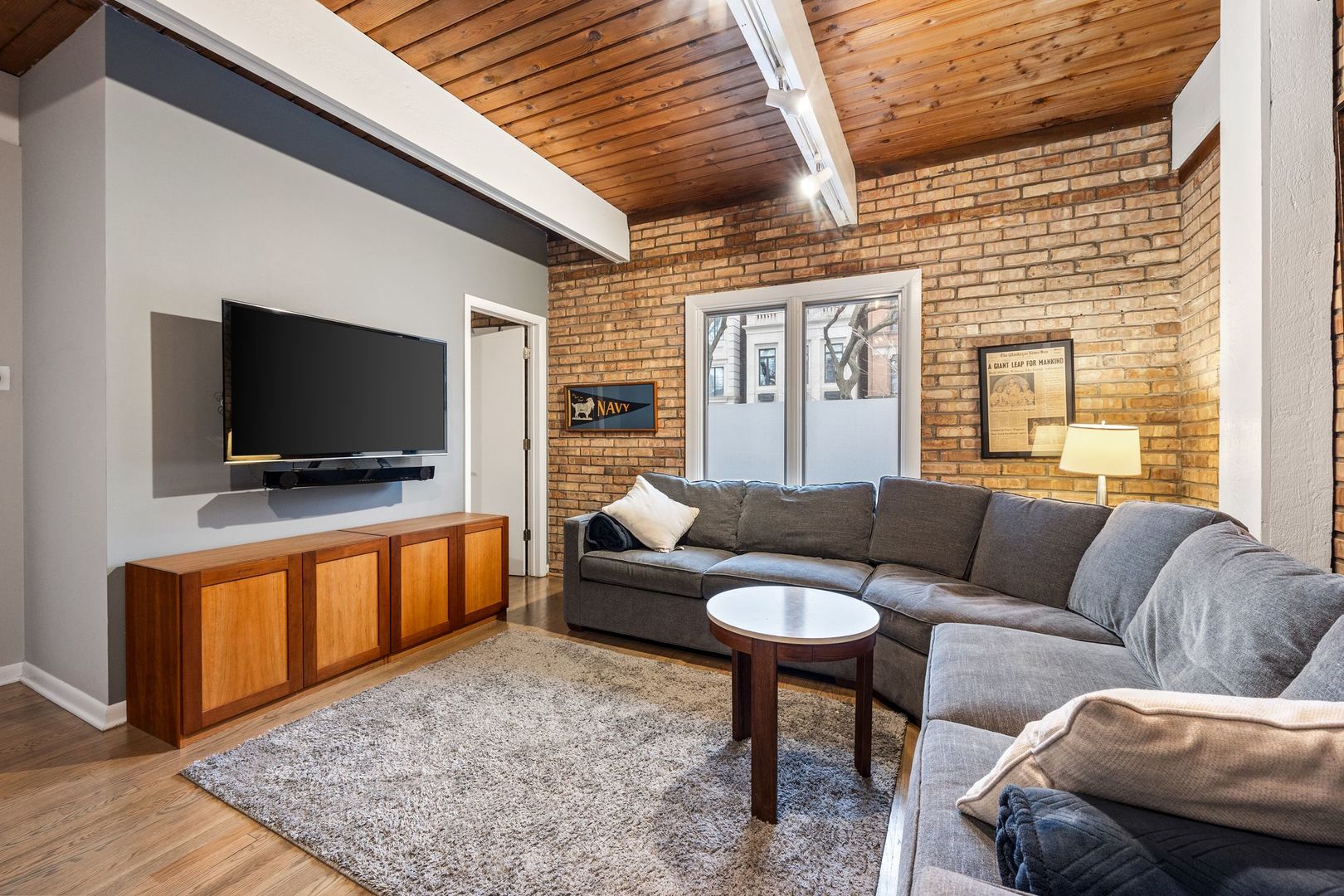 1719 N Mohawk Street Unit: E