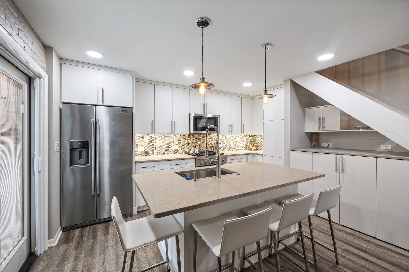 1719 N Mohawk Street Unit: E