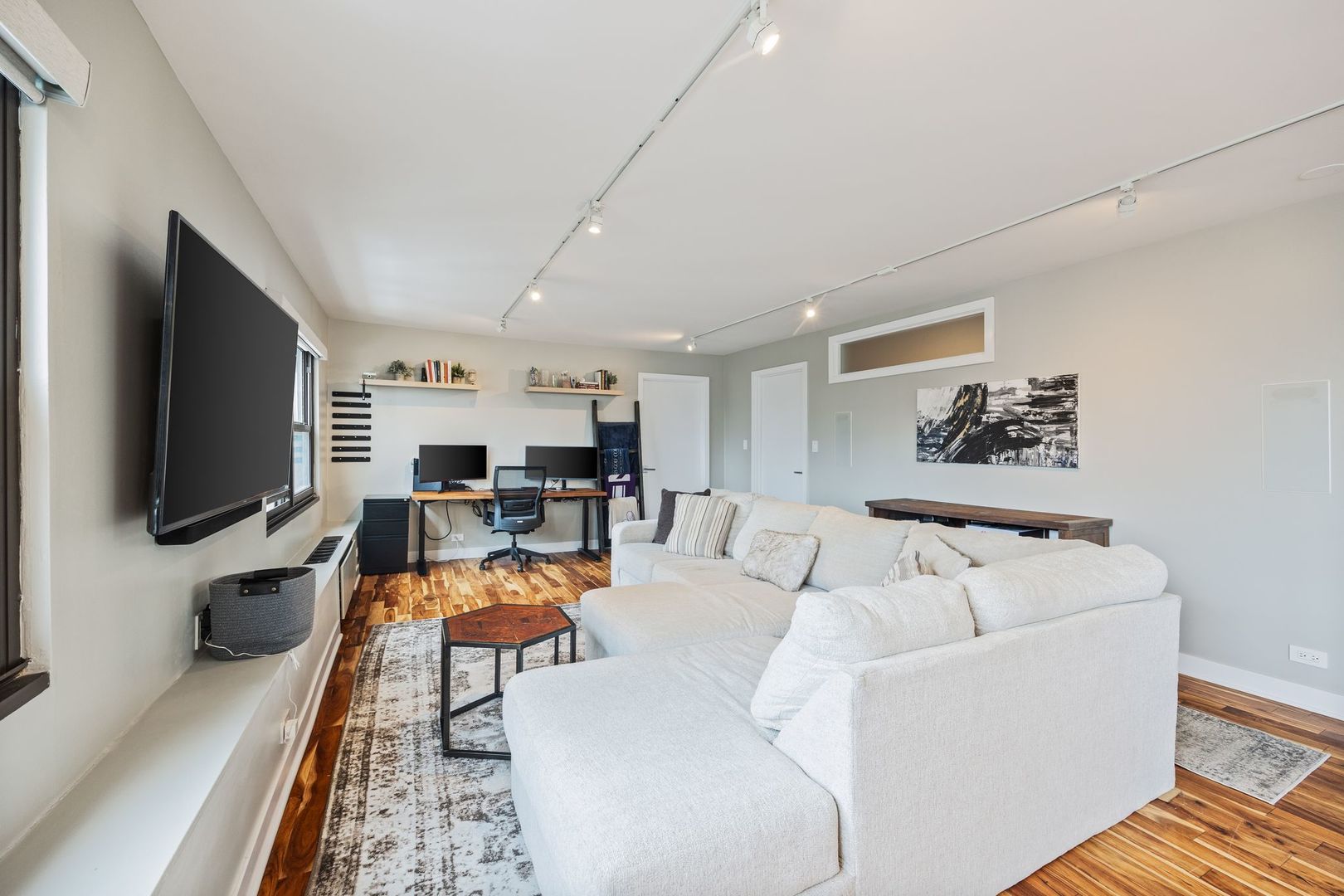 1313 N Ritchie Court Unit: 2001