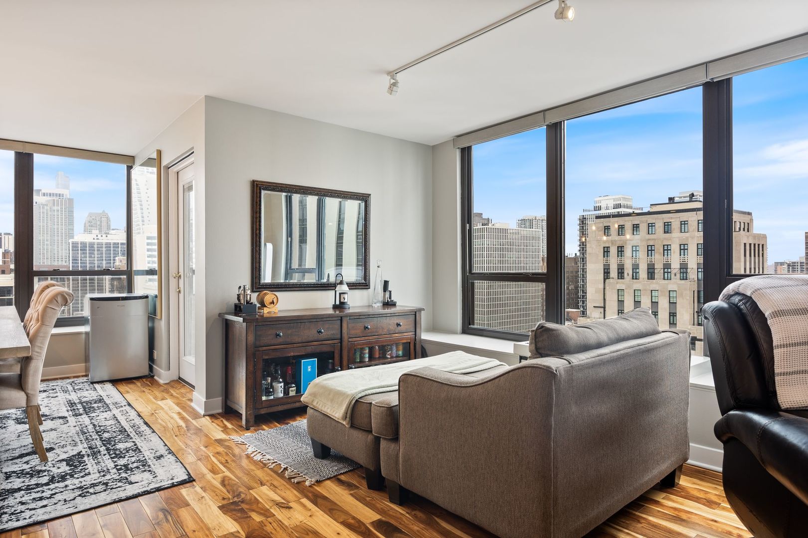 1313 N Ritchie Court Unit: 2001