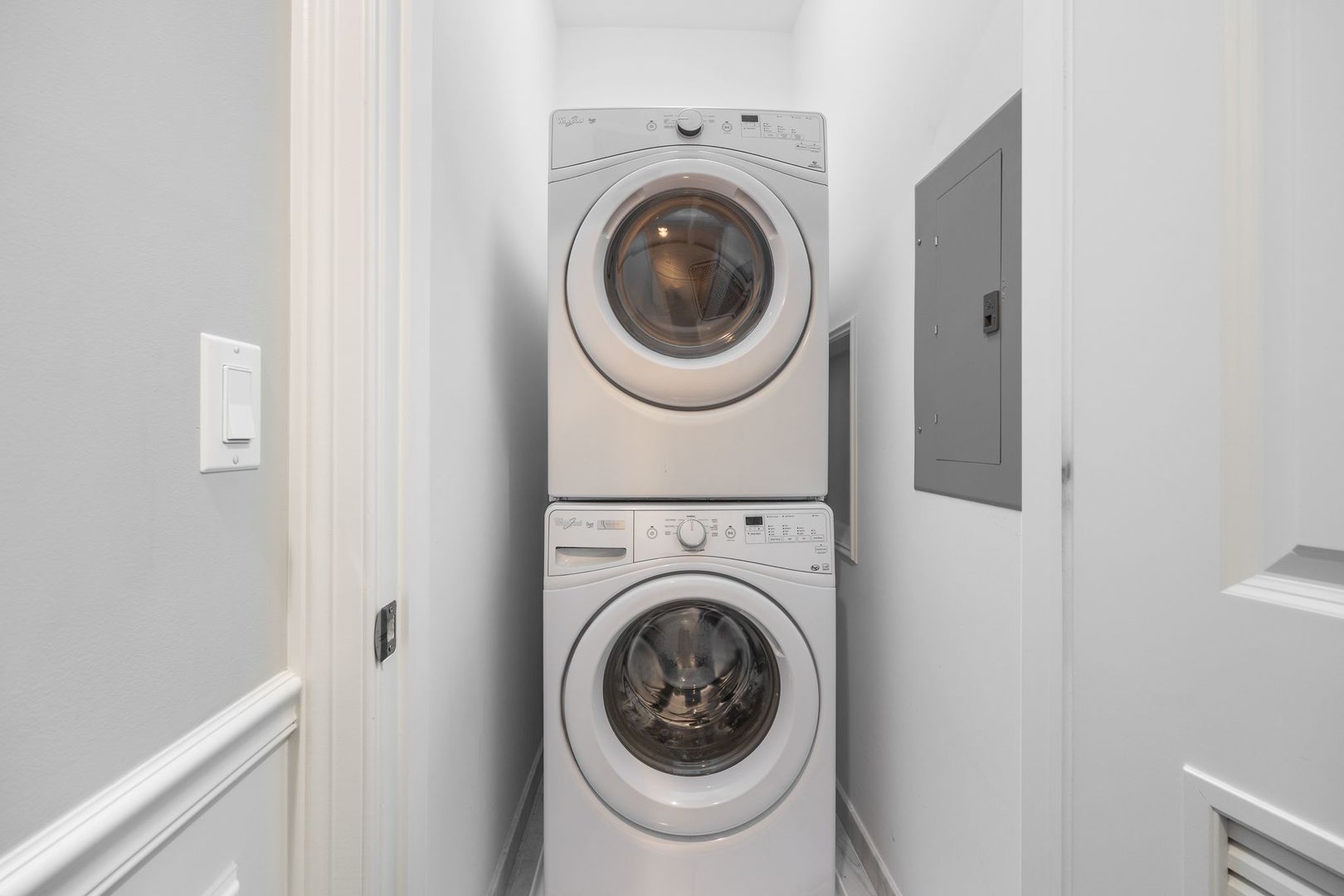 4245 N Lincoln Avenue Unit: 3