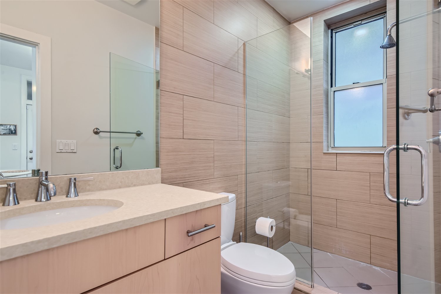 4055 N Wolcott Avenue Unit: 1S