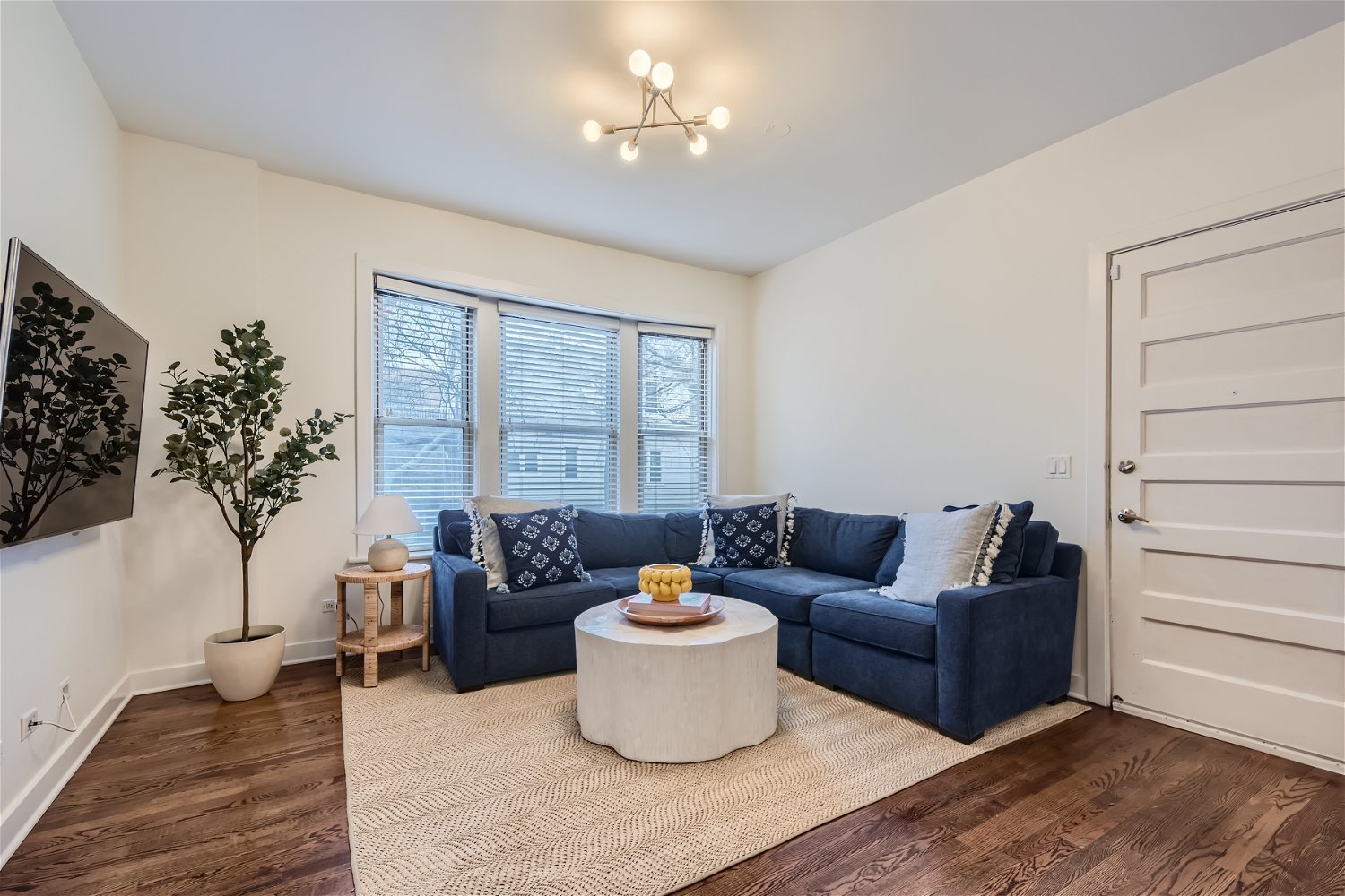 4055 N Wolcott Avenue Unit: 1S