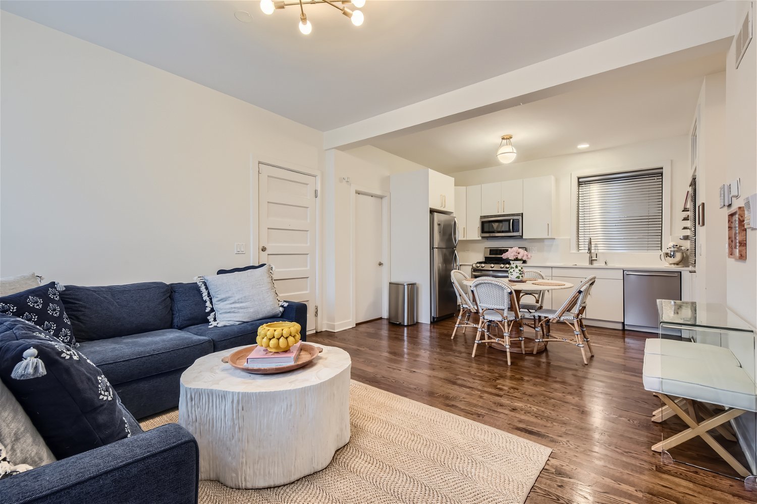 4055 N Wolcott Avenue Unit: 1S