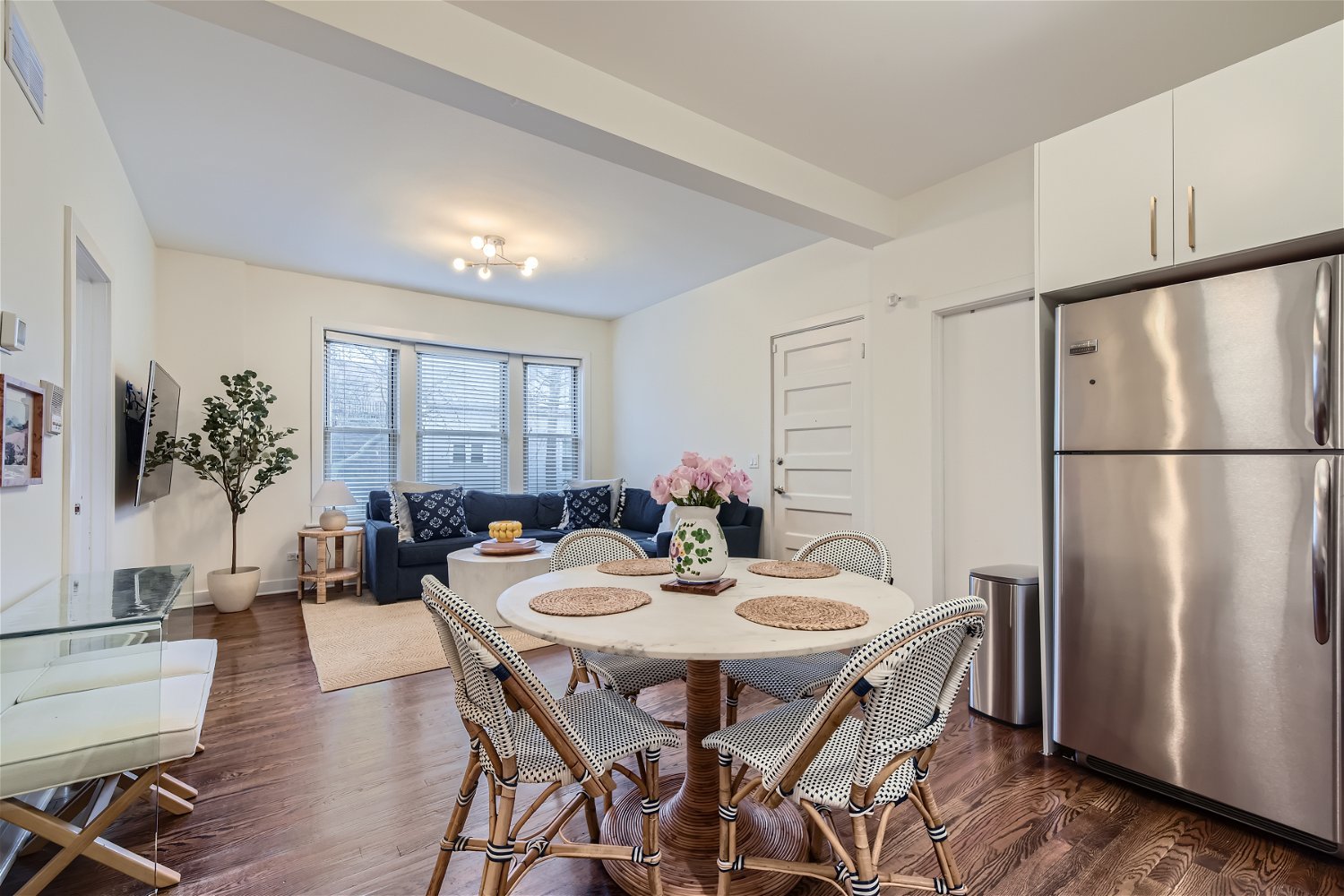 4055 N Wolcott Avenue Unit: 1S