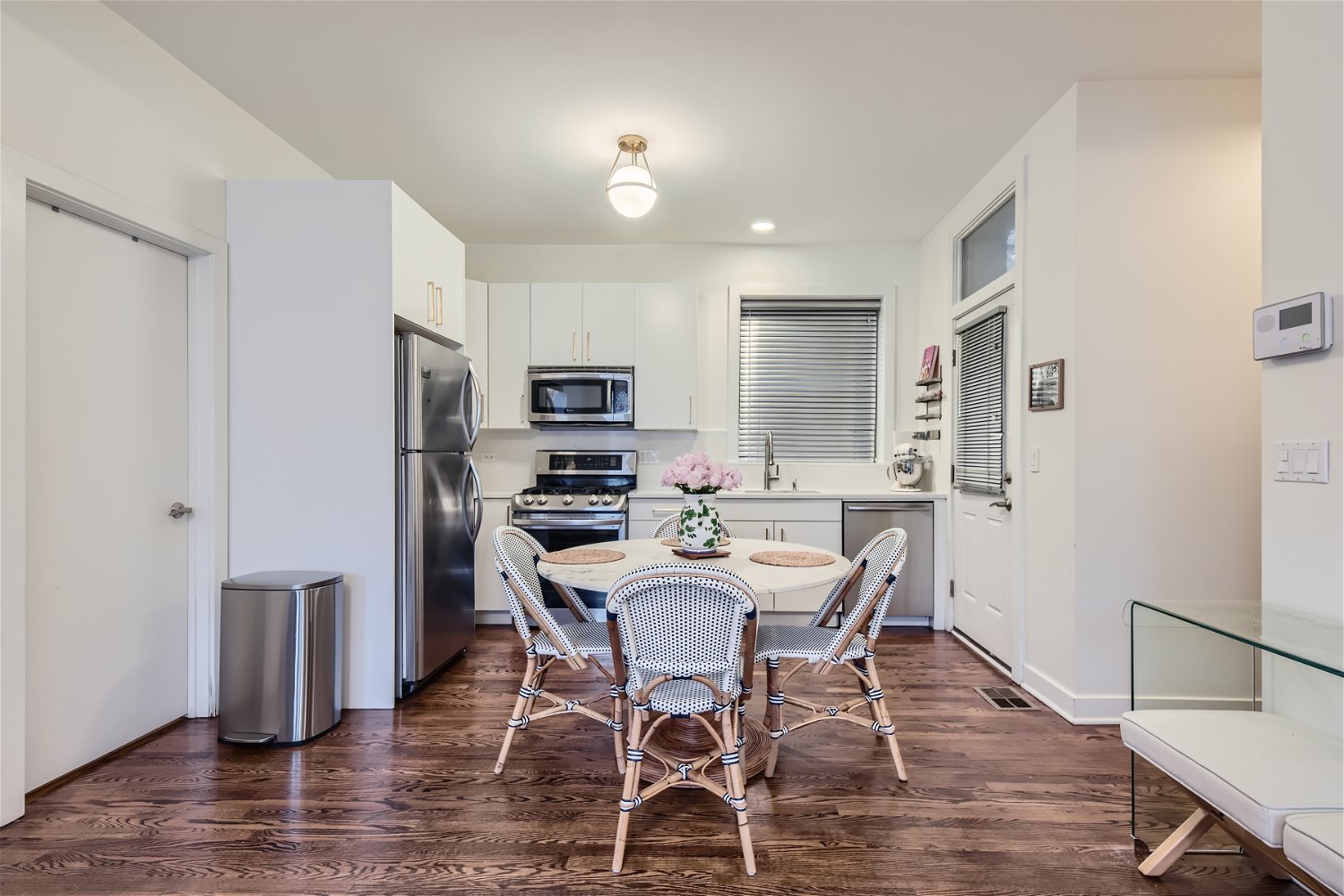 4055 N Wolcott Avenue Unit: 1S