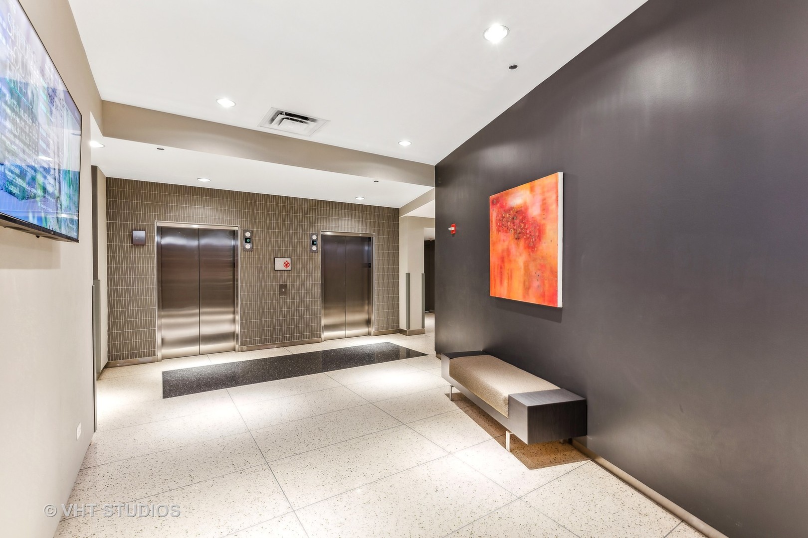 700 N Larrabee Street Unit: 1605