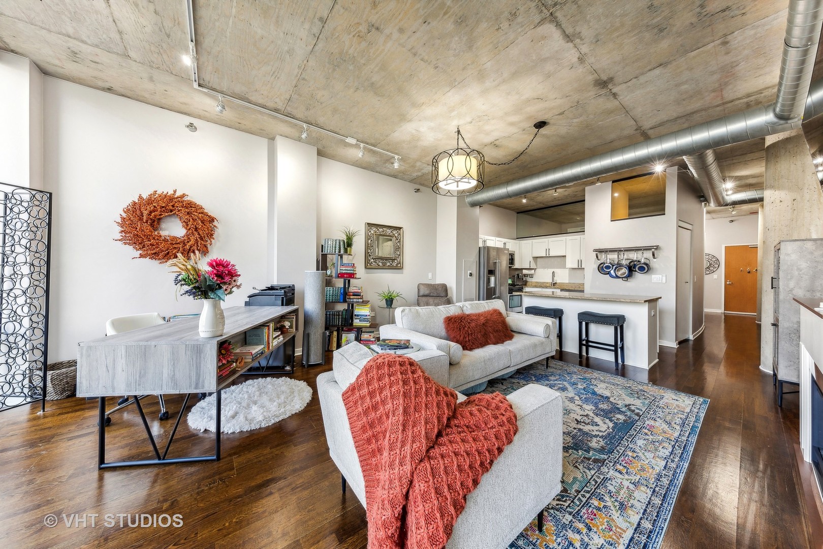 700 N Larrabee Street Unit: 1605