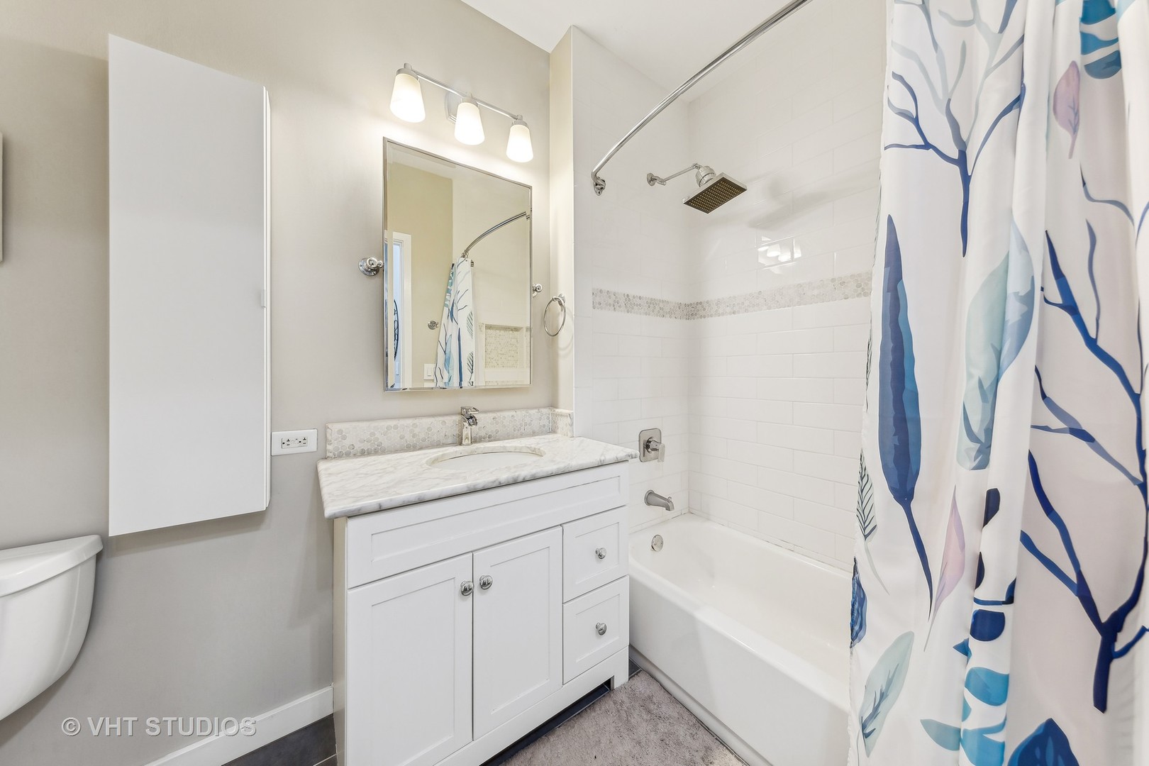 700 N Larrabee Street Unit: 1605