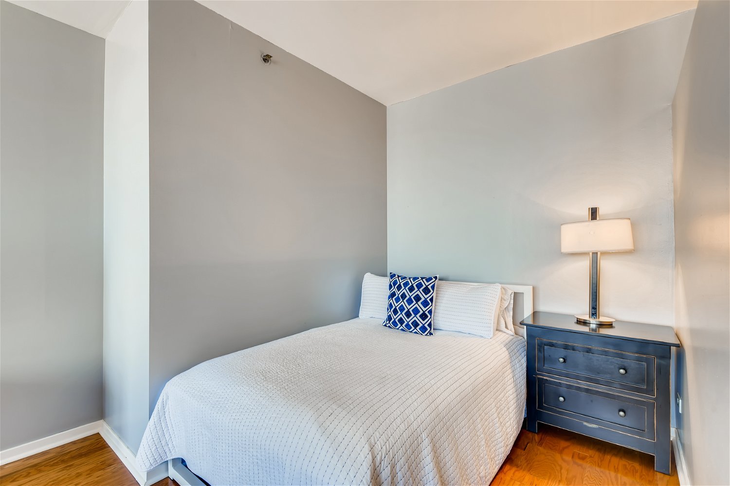 210 S Desplaines Street Unit: 1003