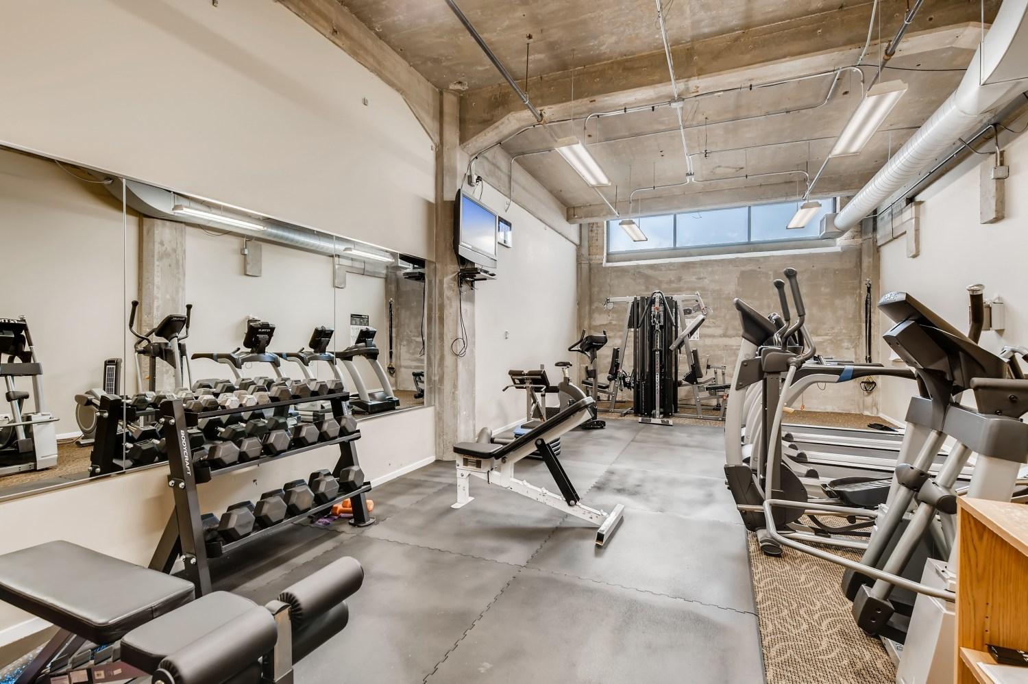 210 S Desplaines Street Unit: 1003