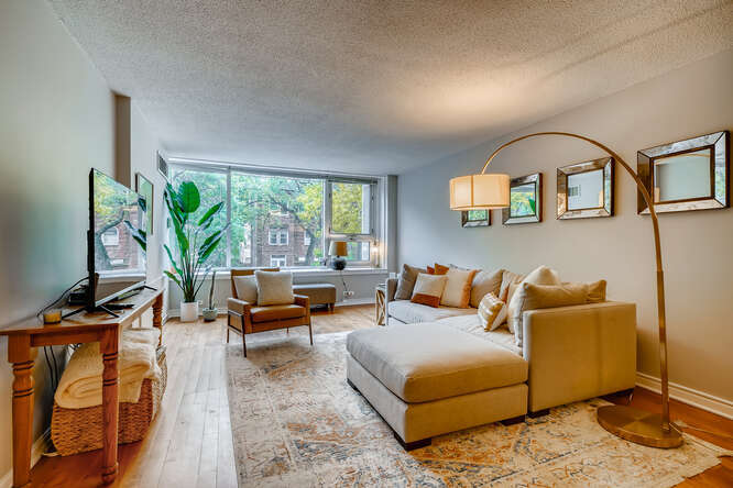 2728 N Hampden Court Unit: 201