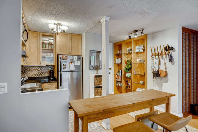 2728 N Hampden Court Unit: 201