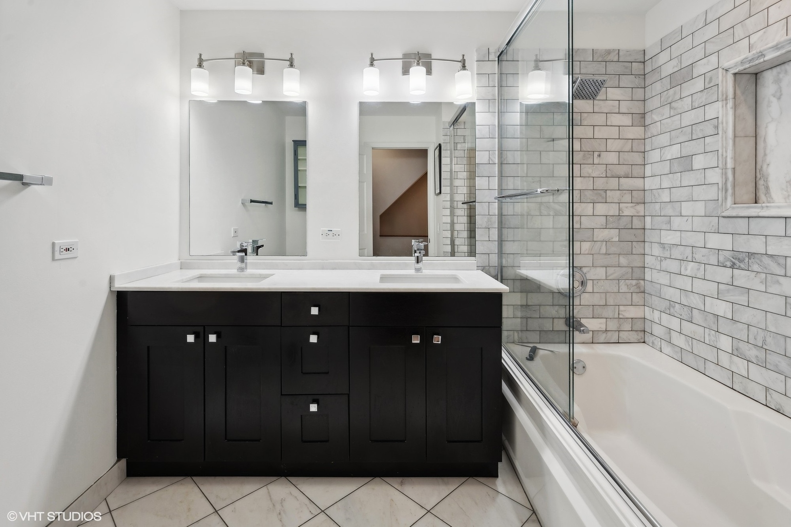 1801 W Winnemac Avenue Unit: D