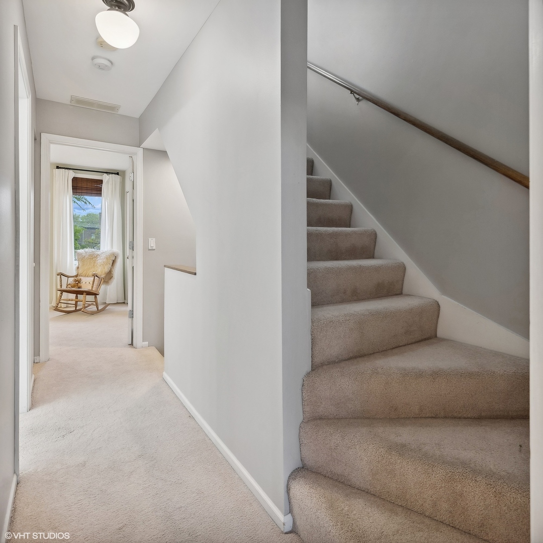 1801 W Winnemac Avenue Unit: D