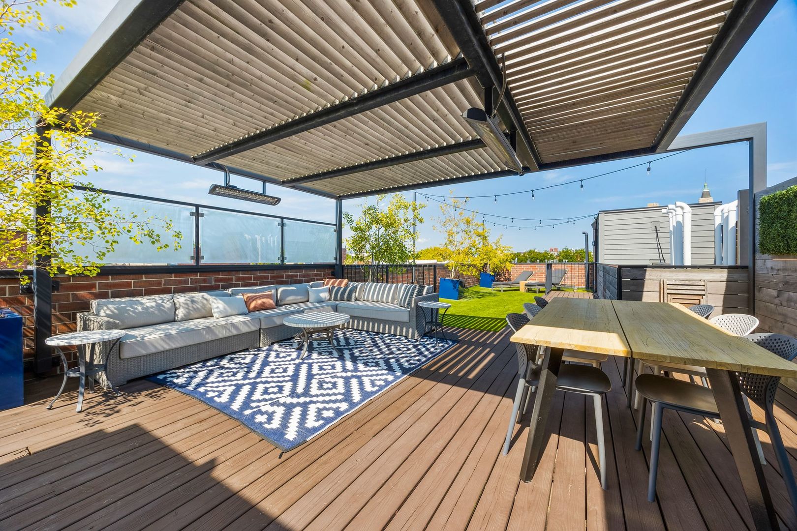 2028 W Le Moyne Street Unit: 3W