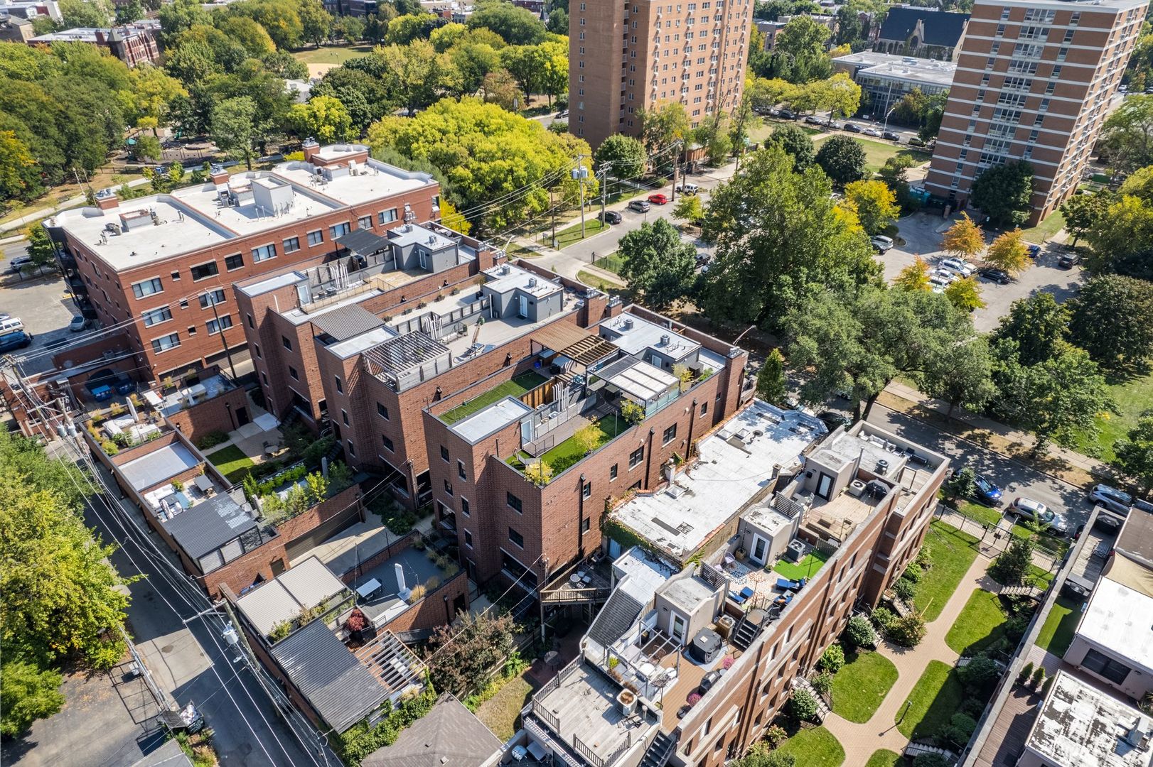 2028 W Le Moyne Street Unit: 3W
