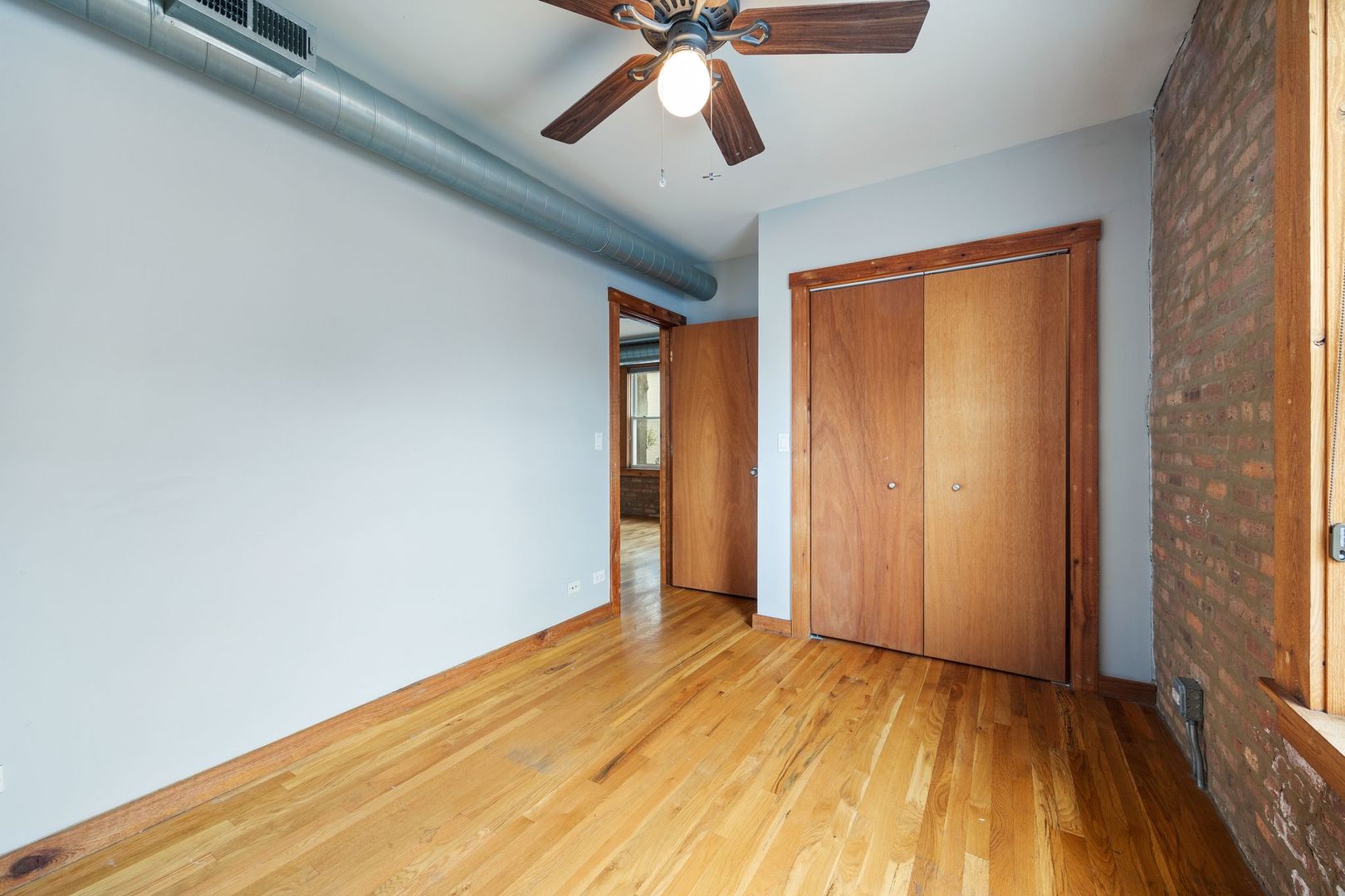 3038 W Cullom Avenue Unit: 1W