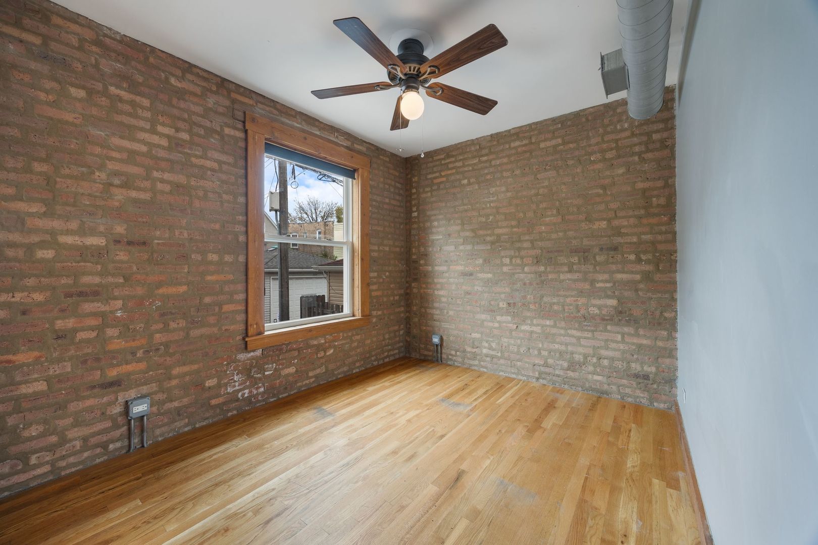 3038 W Cullom Avenue Unit: 1W