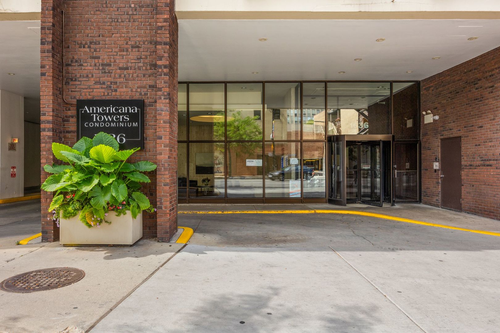 1636 N Wells Street Unit: 607