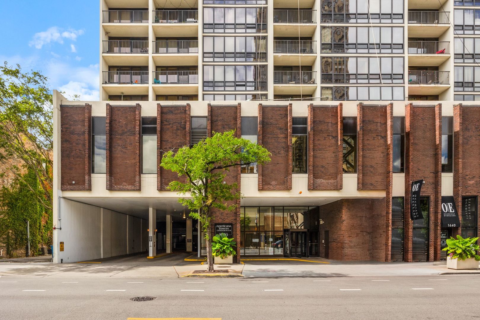 1636 N Wells Street Unit: 607
