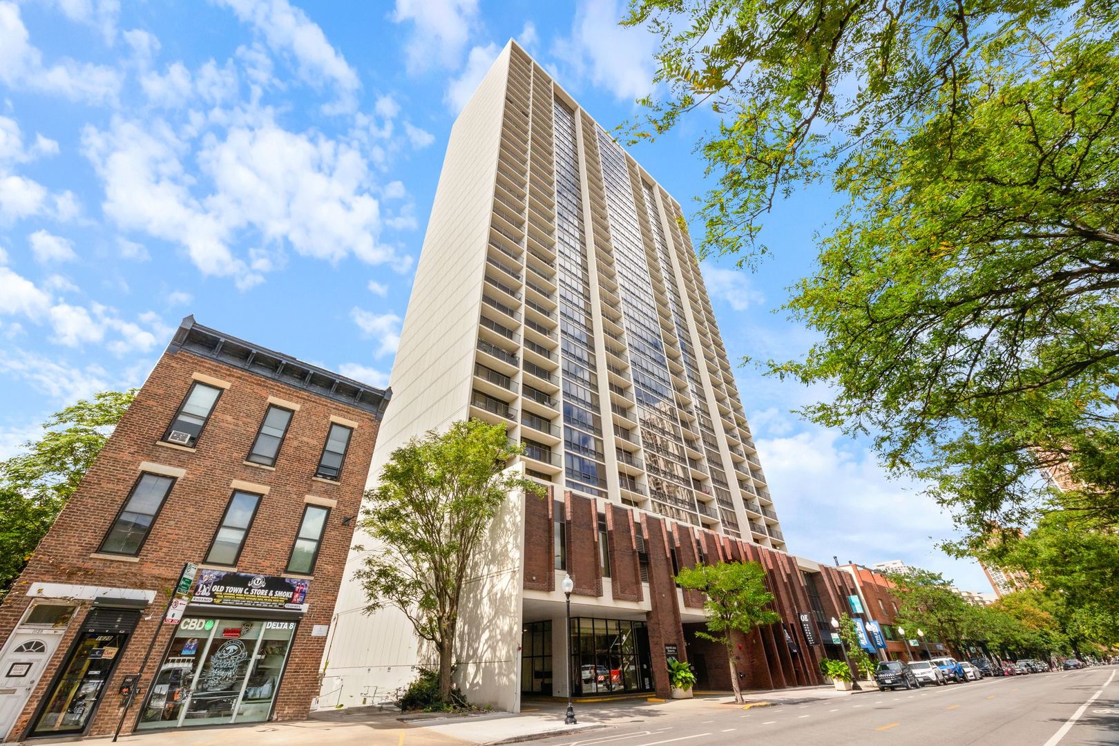 1636 N Wells Street Unit: 607