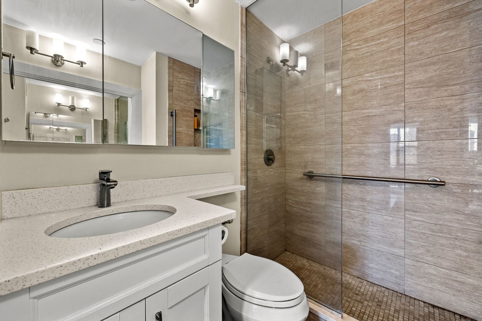 3150 N Lake Shore Drive Unit: 22C