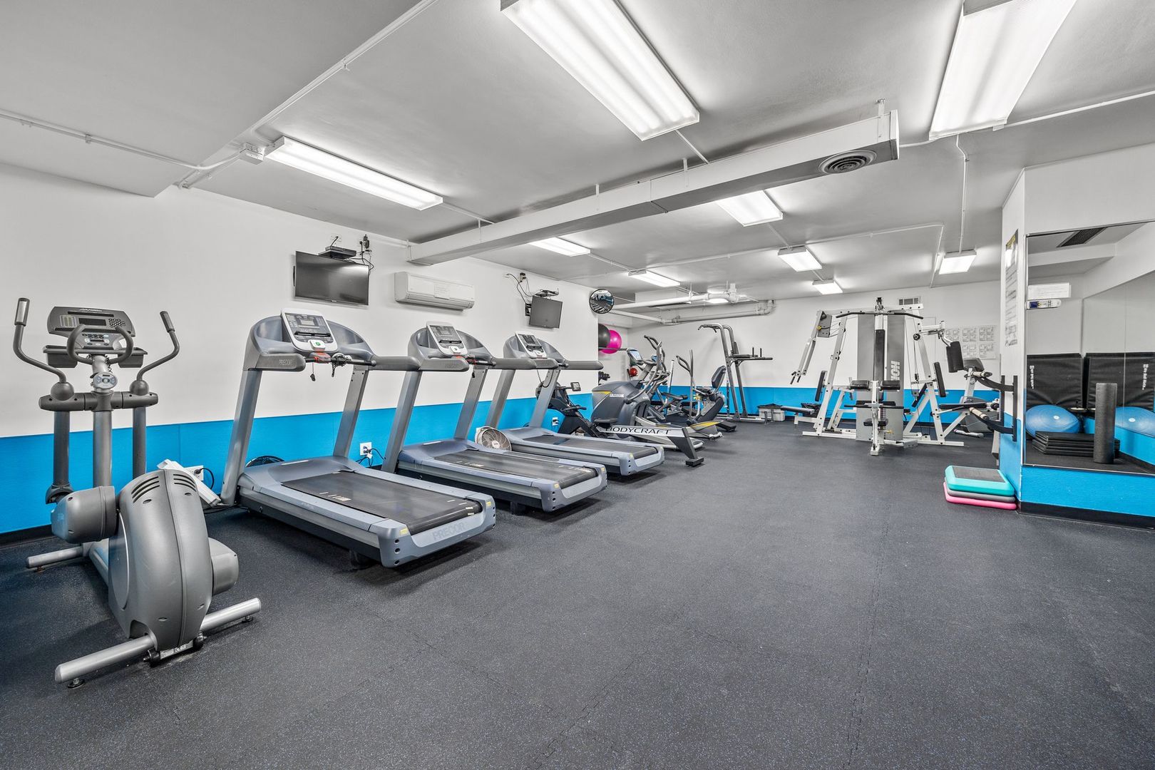 3150 N Lake Shore Drive Unit: 22C