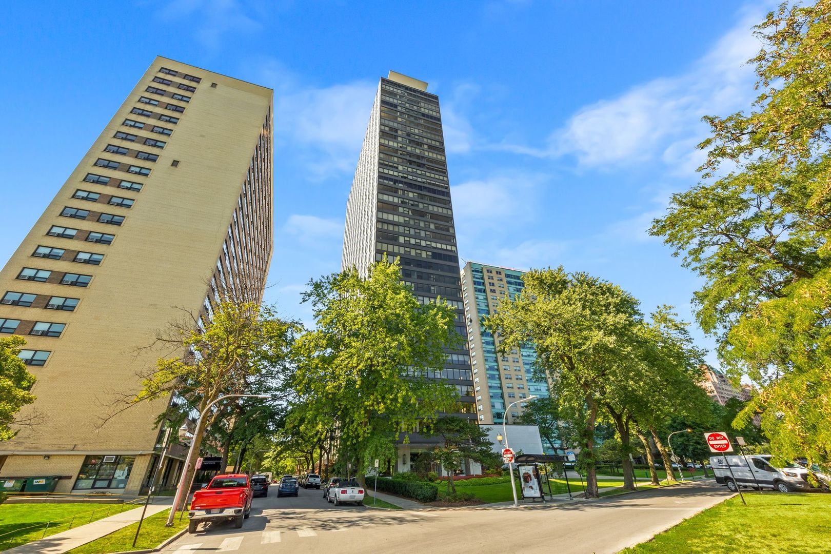 3150 N Lake Shore Drive Unit: 22C