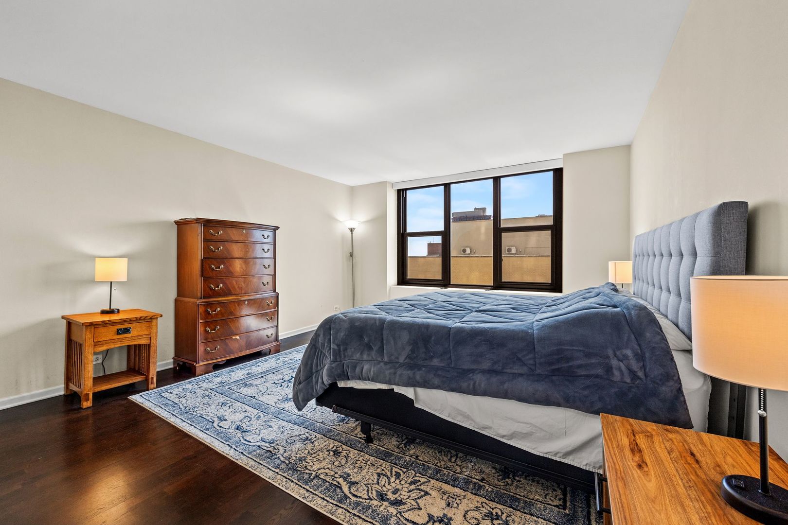 3150 N Lake Shore Drive Unit: 22C