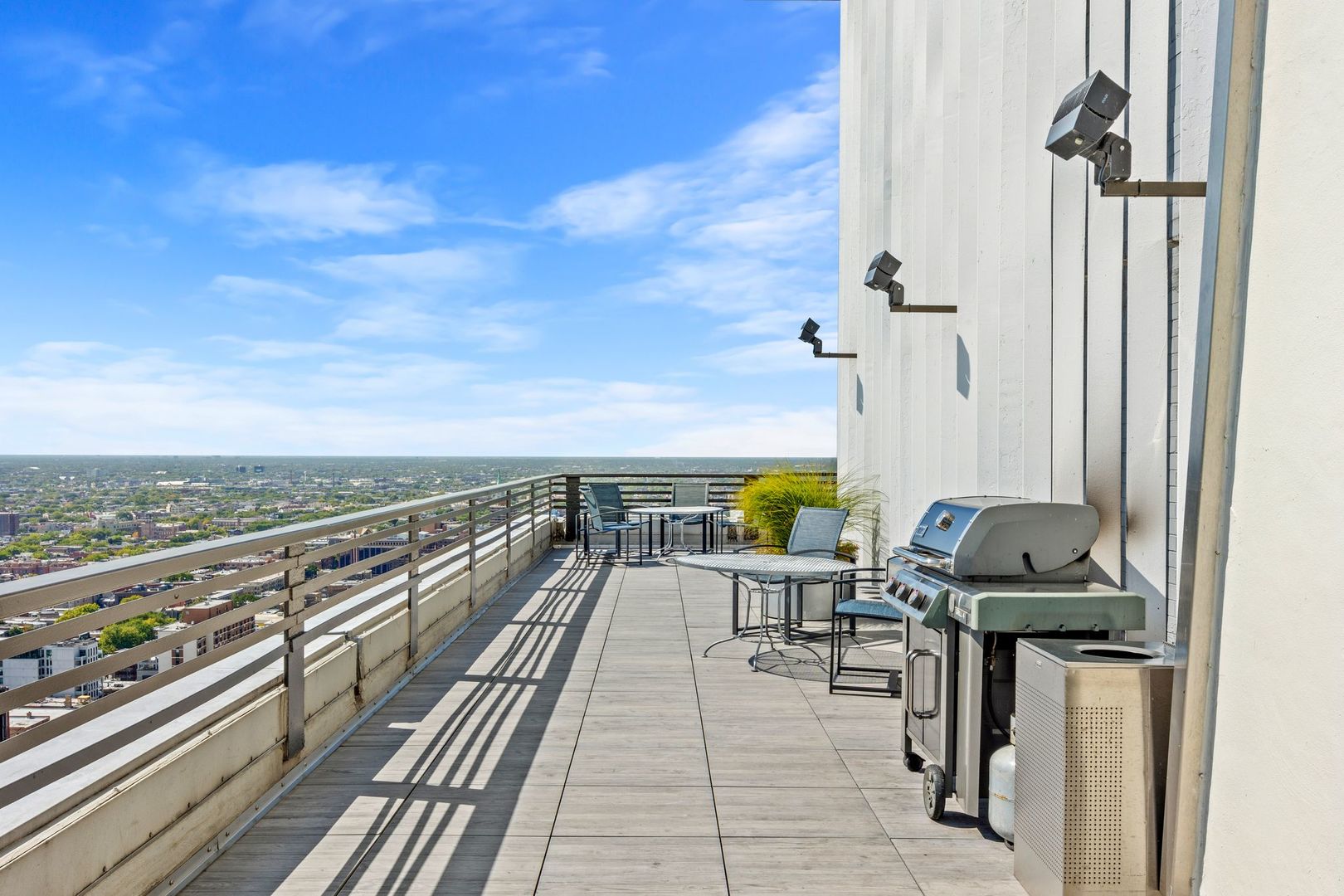 3150 N Lake Shore Drive Unit: 22C