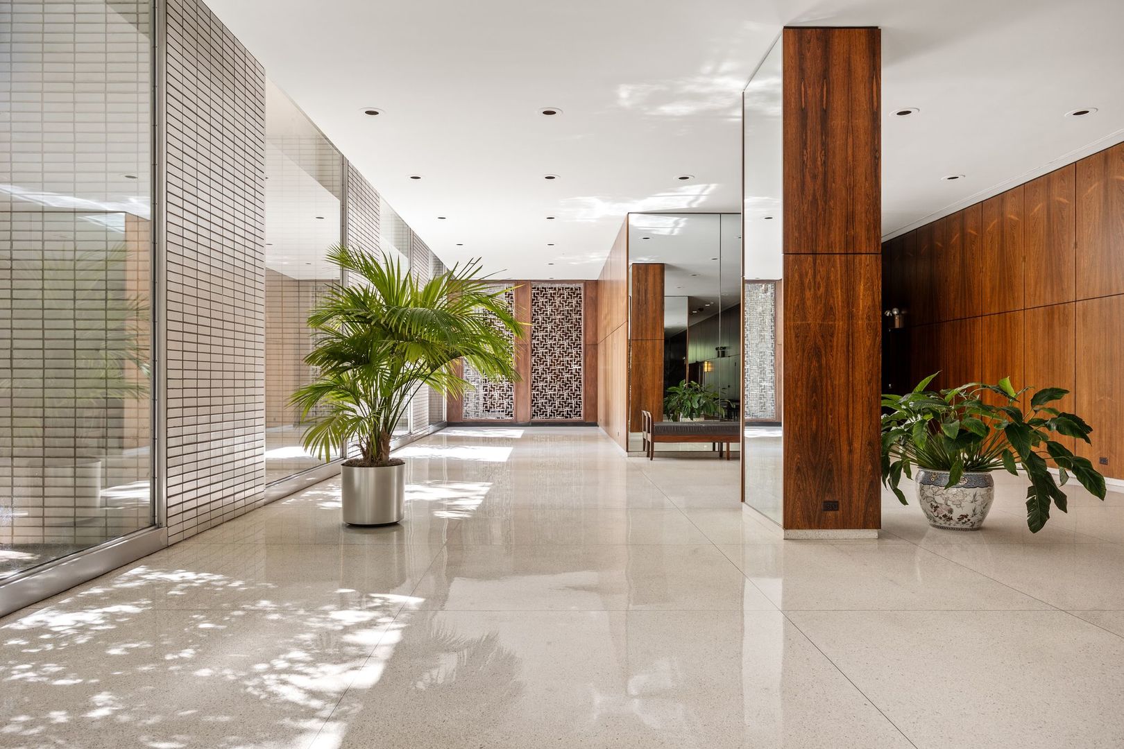 3150 N Lake Shore Drive Unit: 22C