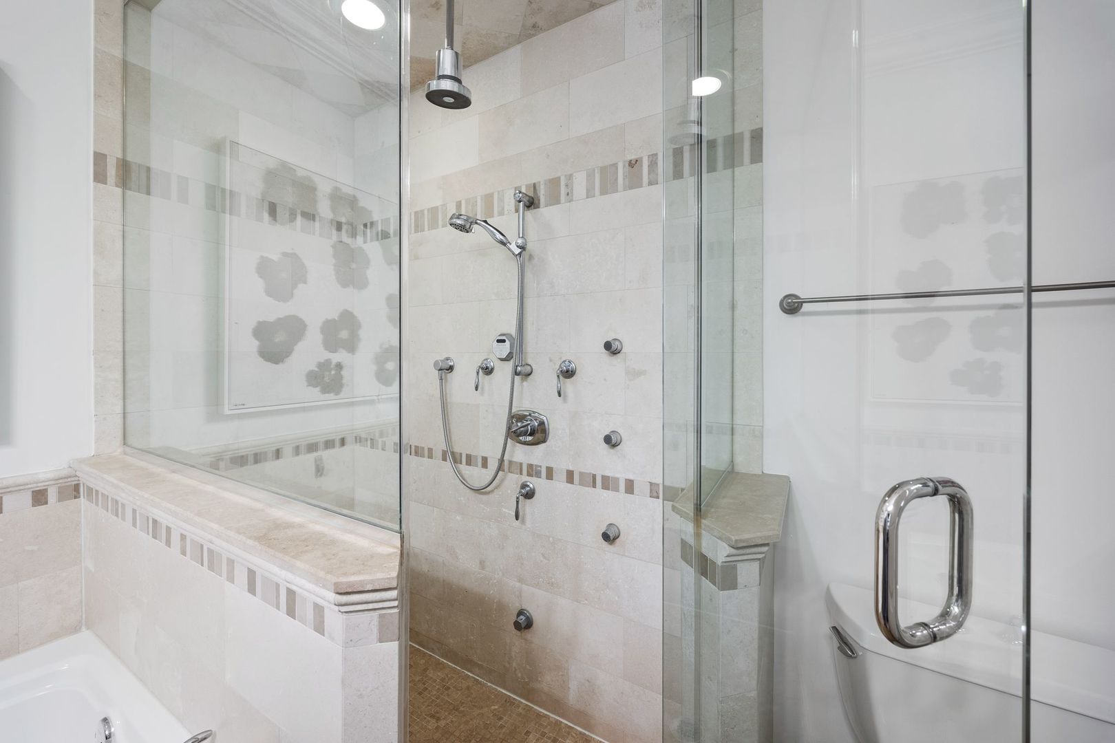 923 W Wrightwood Avenue Unit: 2