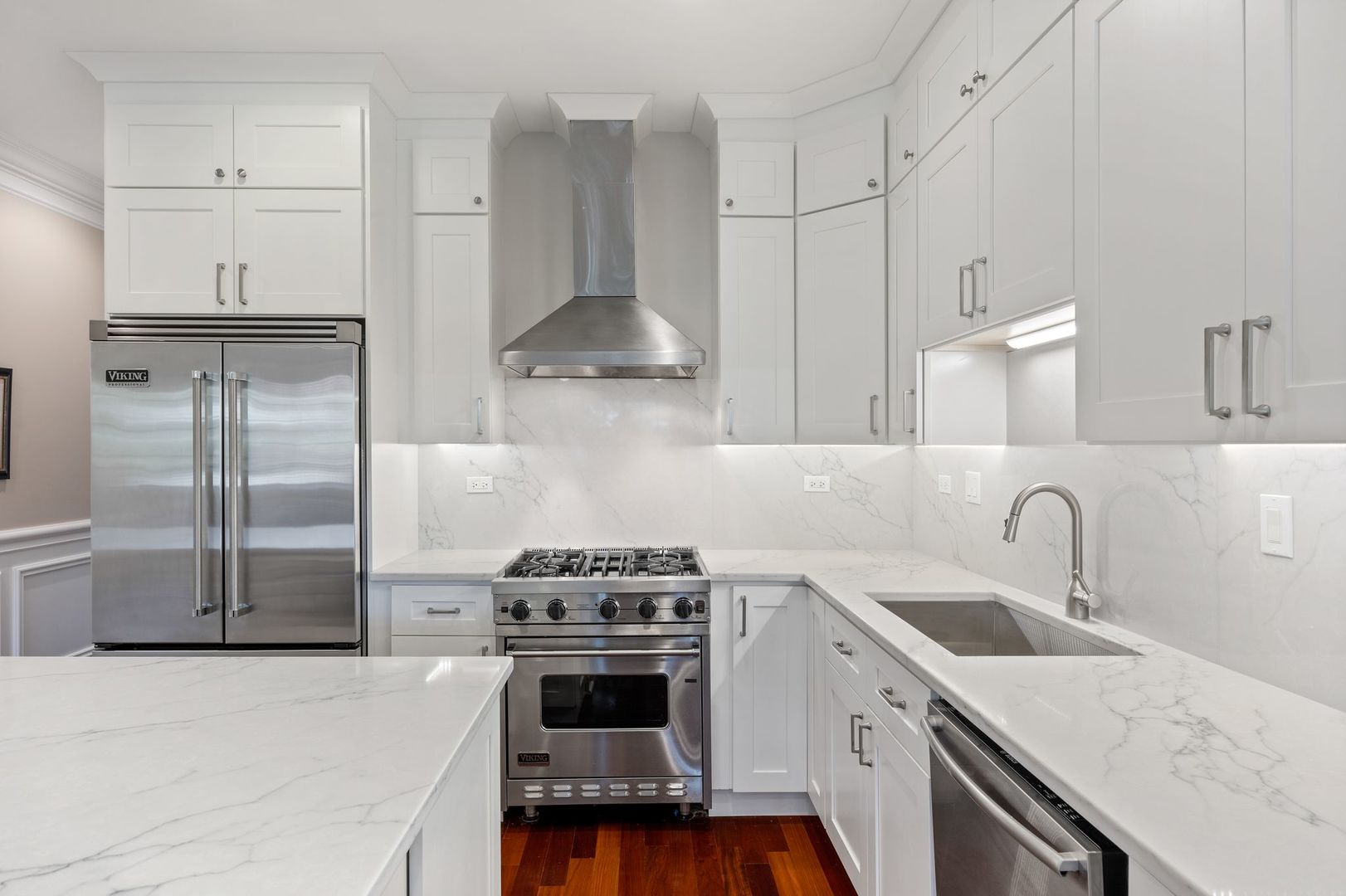 923 W Wrightwood Avenue Unit: 2