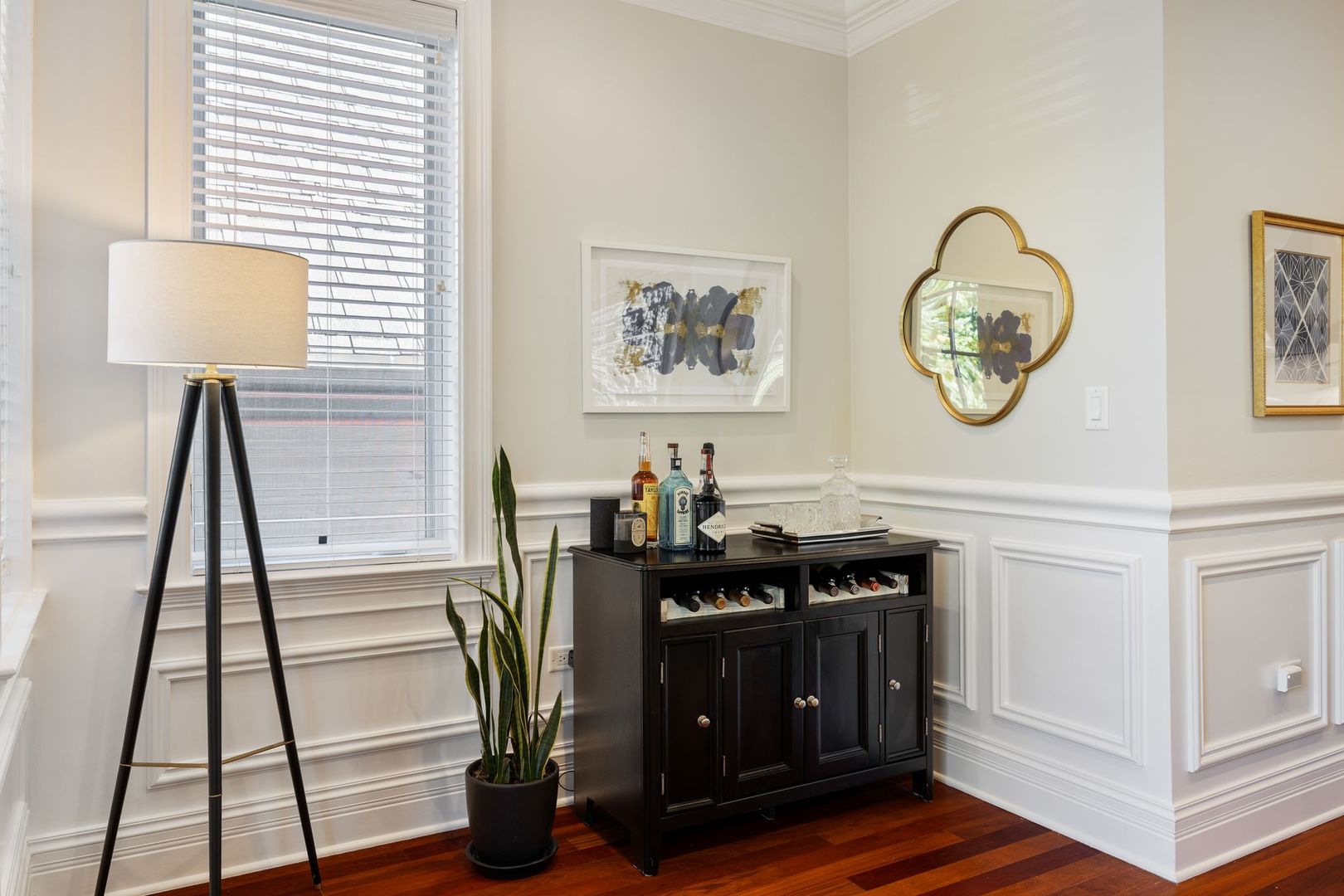 923 W Wrightwood Avenue Unit: 2